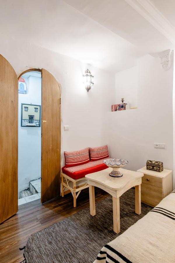 Studio Tnaker Tangier Bagian luar foto